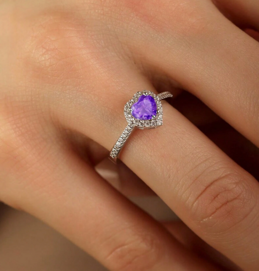 Anillo corazón púrpura
