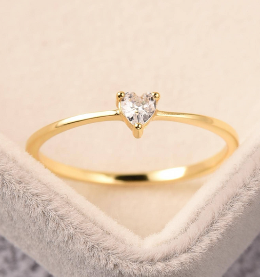 Anillo con pequeño corazón