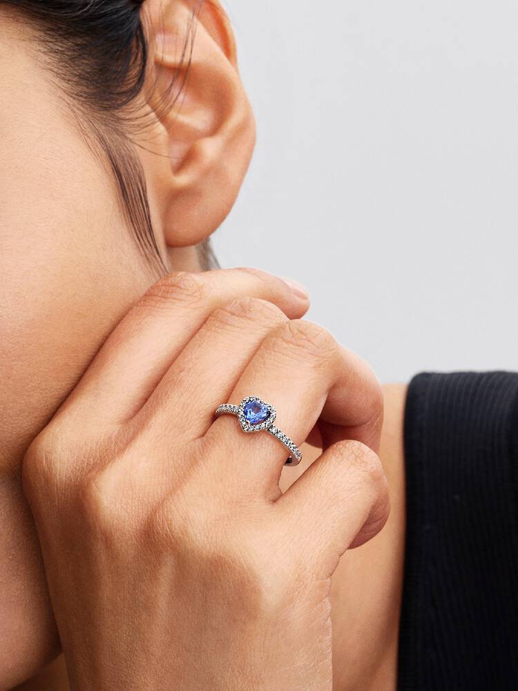 Anillo Corazón Zafiro Celestial